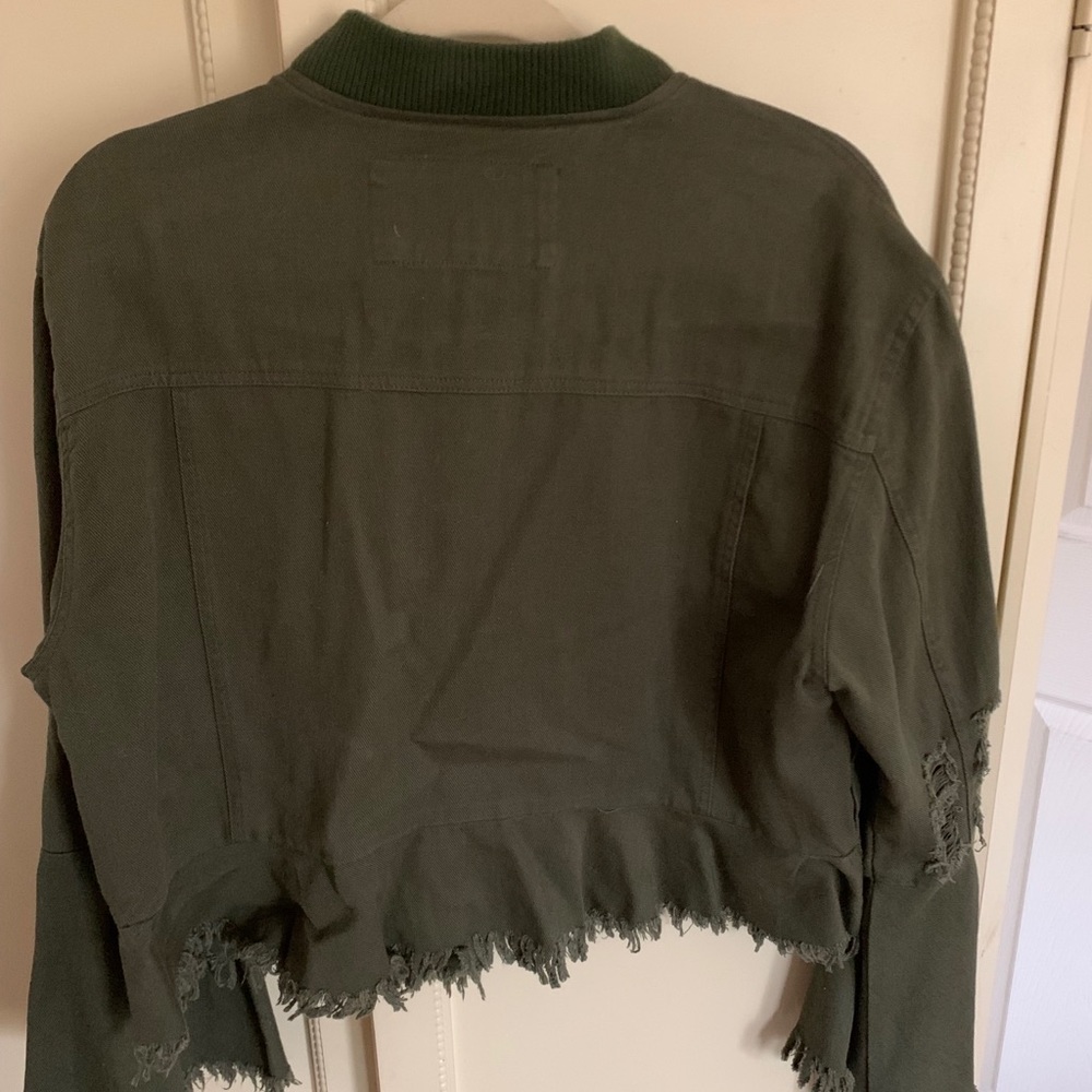 jacket - Picture 3 of 4